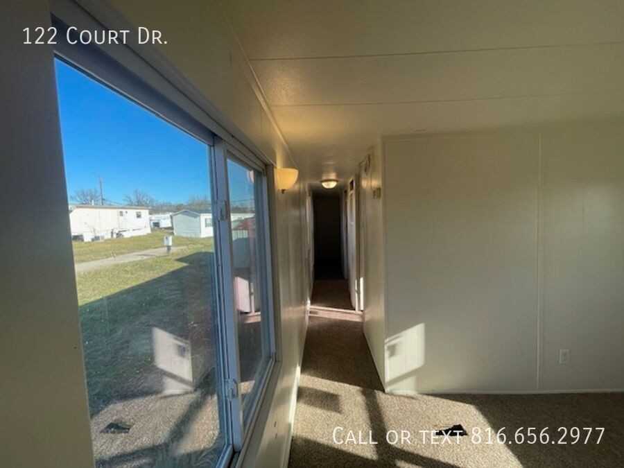 122 Court Dr - Photo 3 of 7