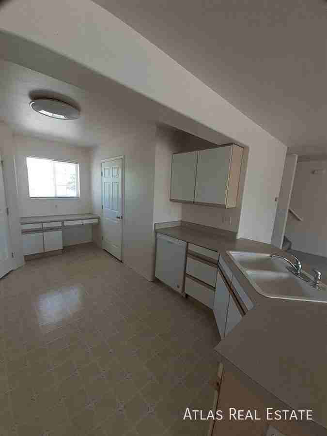 2532 Allegheny Dr - Photo 3 of 9