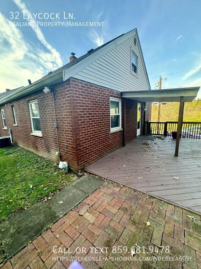 32 Laycock Ln - Photo 2 of 17