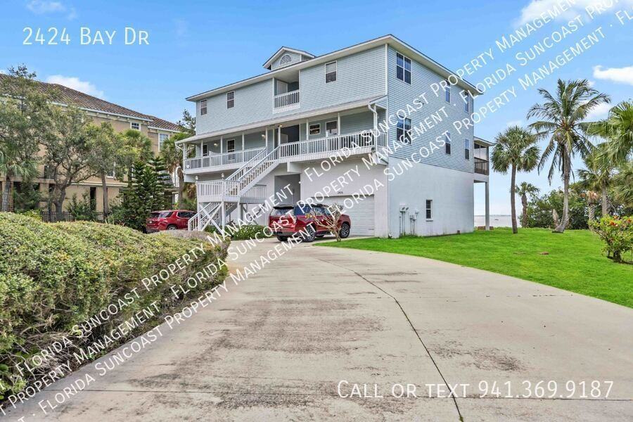 2424 69th Ave W - Photo 2 of 43