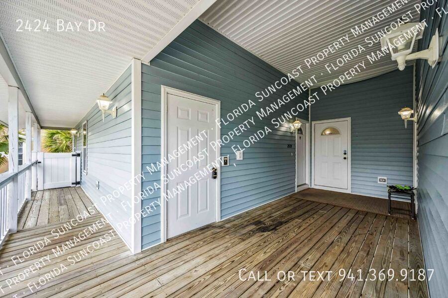 2424 69th Ave W - Photo 3 of 43