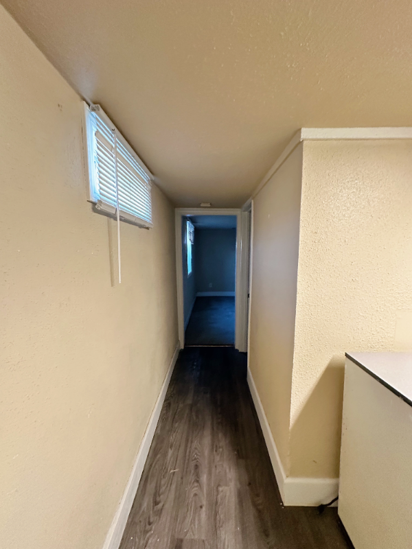 748 1/2 Cook Ave - Photo 3 of 6