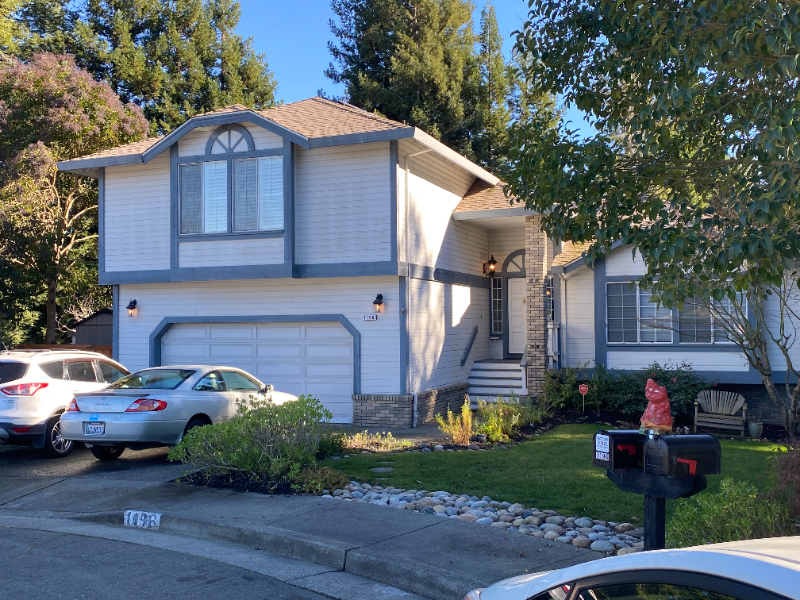 1196 Hawthorne Ct - Photo 2 of 28