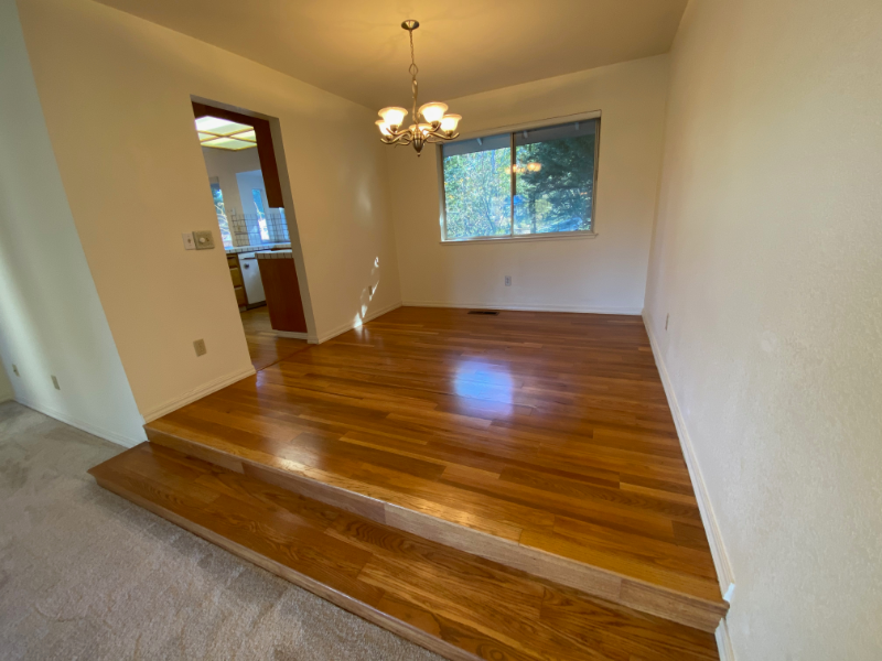 1196 Hawthorne Ct - Photo 6 of 28
