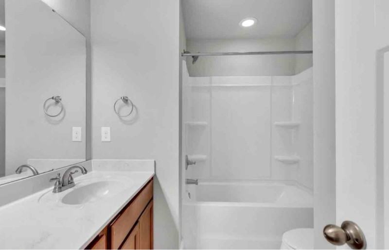 300 Hague Dr - Photo 5 of 5