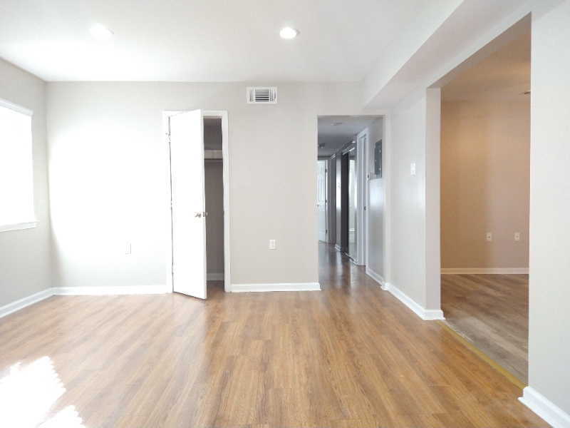 6250 Bellaire Dr #6250 - Photo 2 of 14