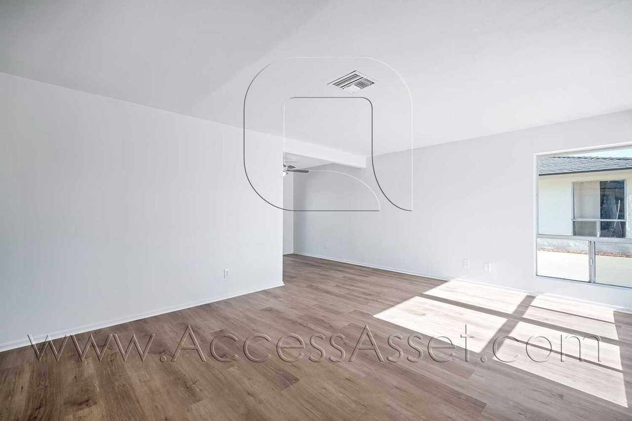 41012 Beachwood Ave - Photo 7 of 31