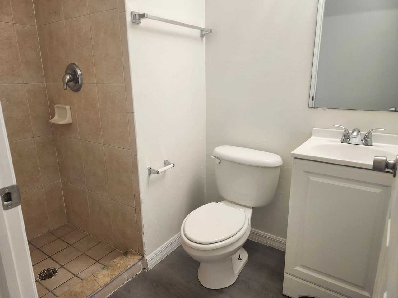 4402 27th St Sw - Photo 3 of 17