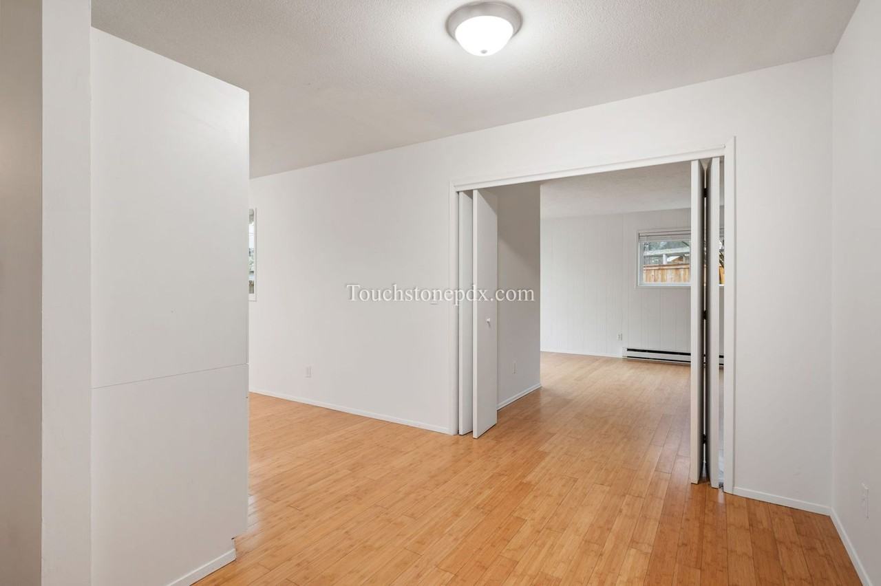 12405 Sw Brookside Ave - Photo 7 of 33