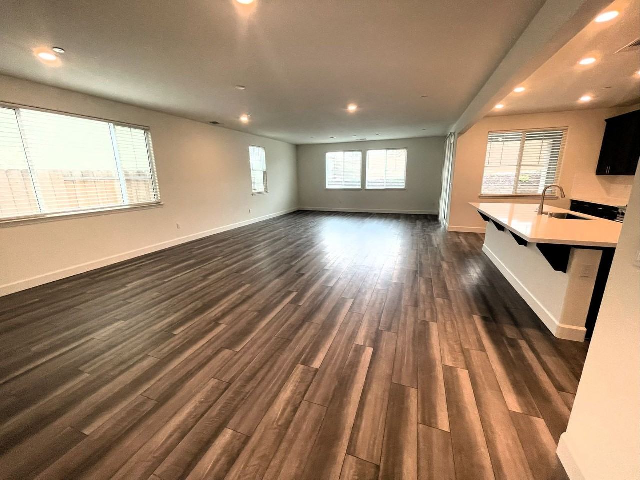 4650 Scenic Vista Dr - Photo 6 of 36