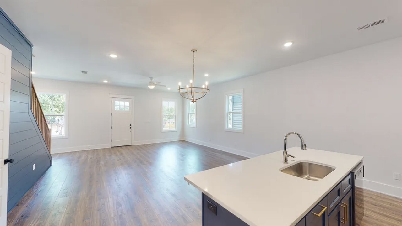 234 Mccowat St - Photo 6 of 27