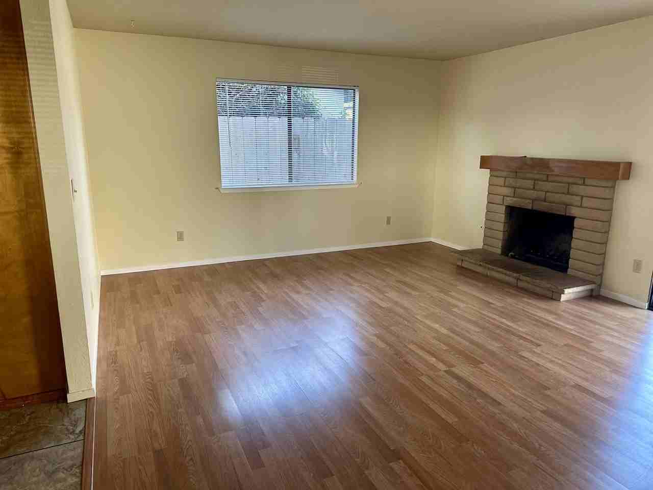 1450 Island Ct - Photo 2 of 12