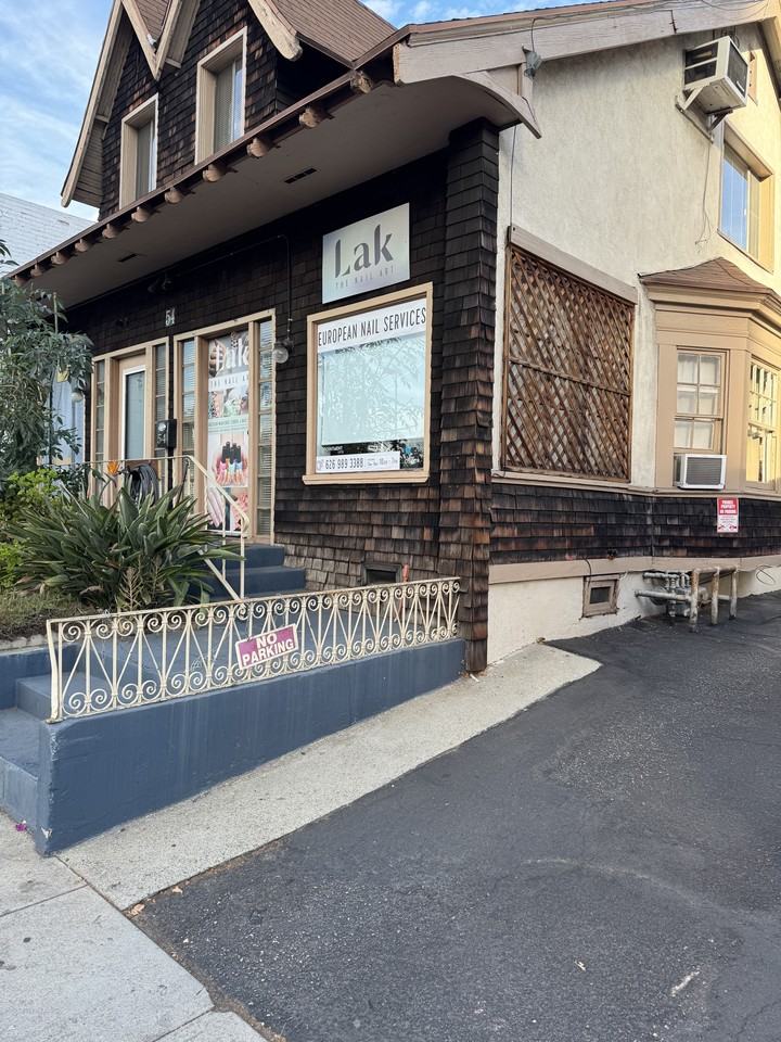 56 N Lake Ave #1
