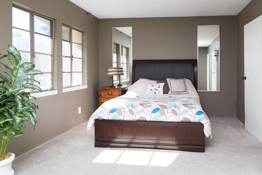 1789 W Greenleaf Ave #NA - Photo 2 of 11
