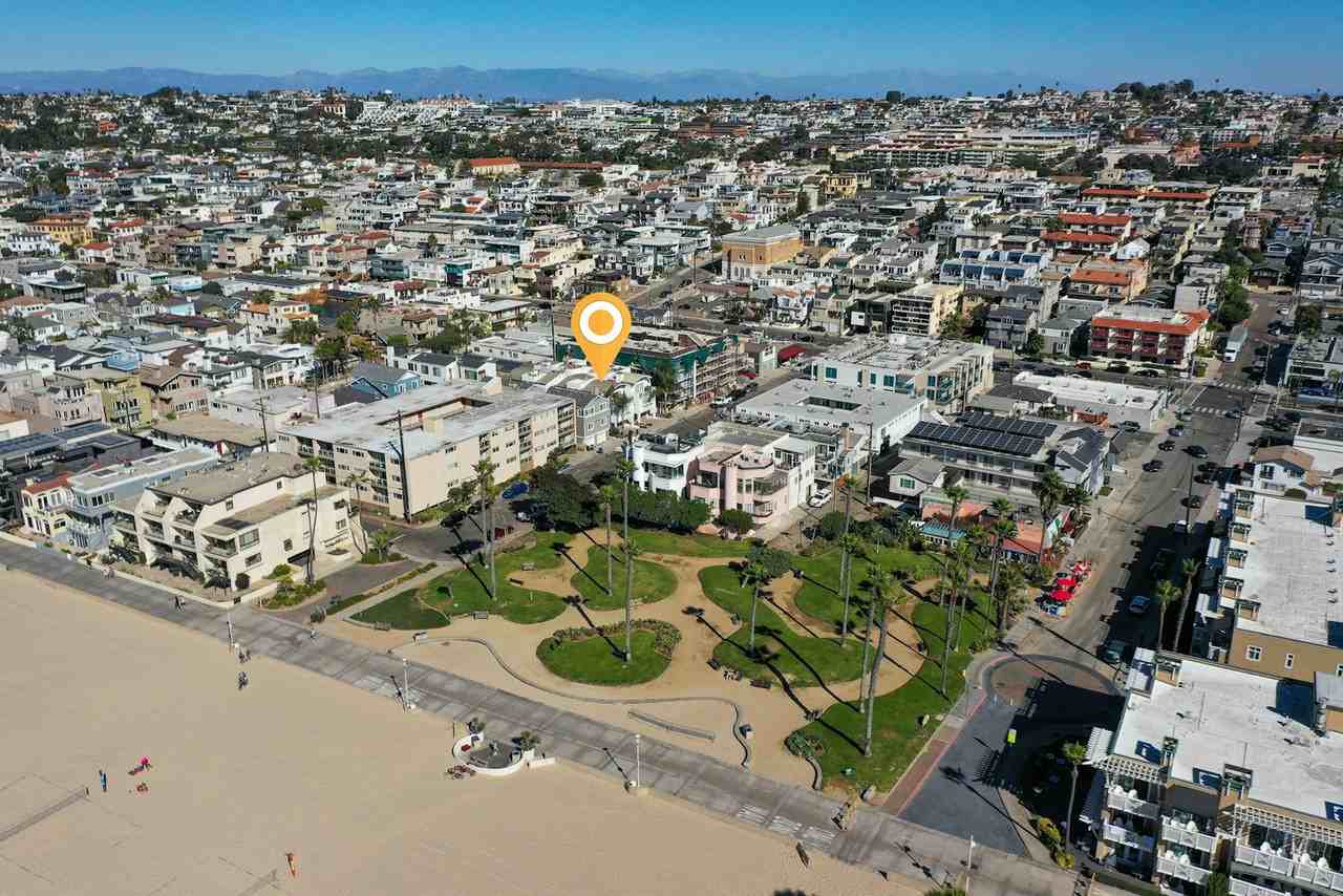 53 15th Street - Photo 4 of 50