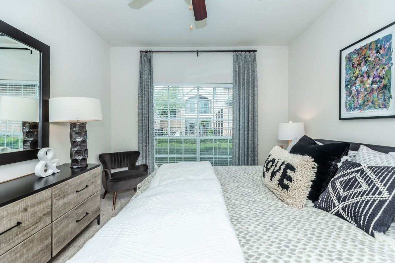 Richmond Towne Homes - Photo 5 of 26