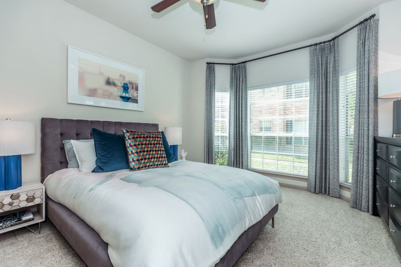 Richmond Towne Homes - Photo 4 of 26