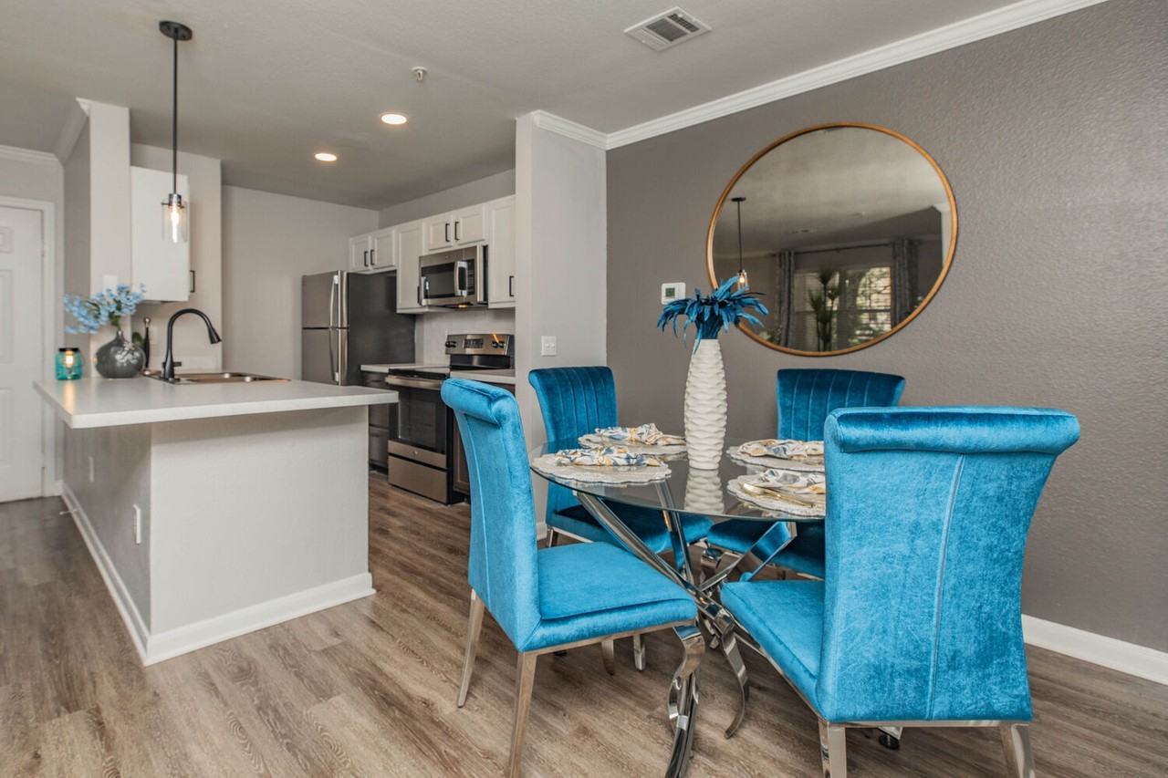 Oxbow Hill Country - Photo 3 of 22