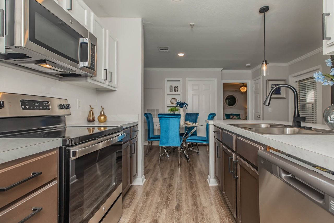 Oxbow Hill Country - Photo 2 of 22