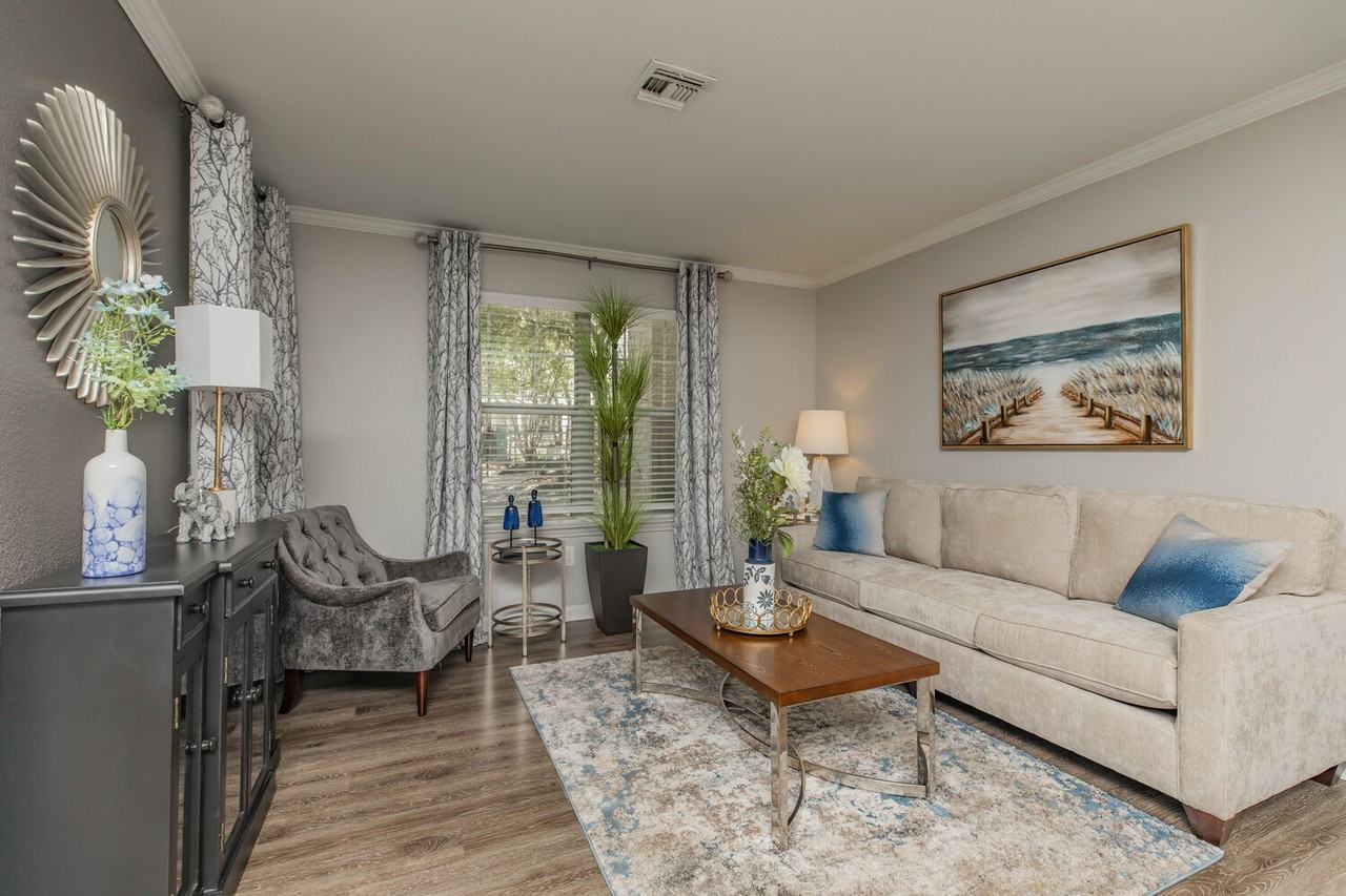 Oxbow Hill Country - Photo 4 of 22