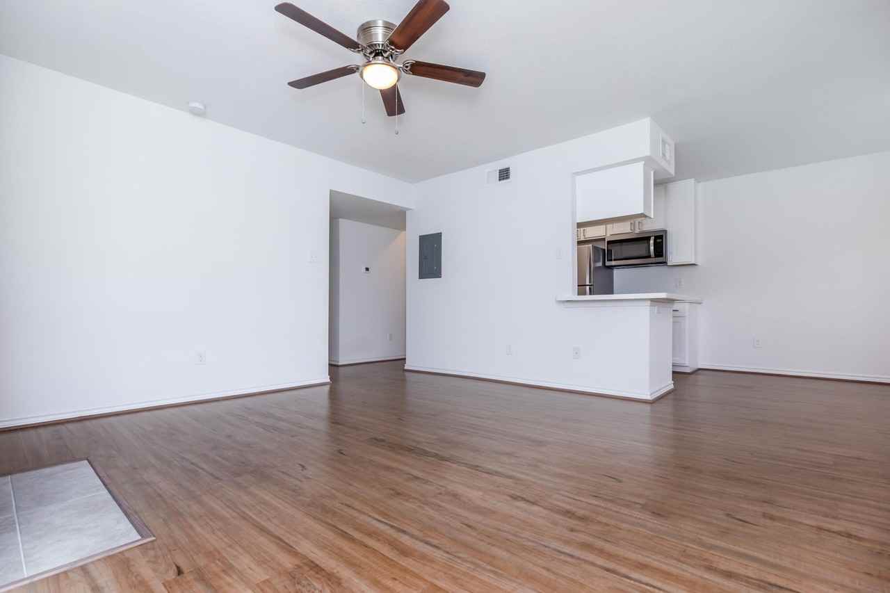 Oak Creek - Photo 7 of 34