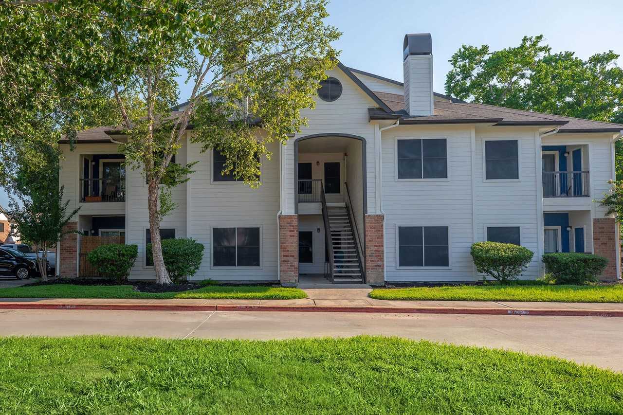 Regatta Bay - Photo 2 of 22