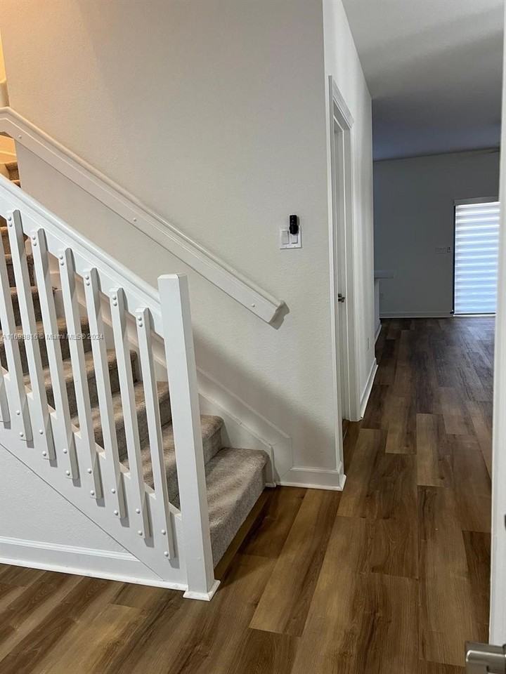 256 Sw 159th Ter #256 - Photo 4 of 27