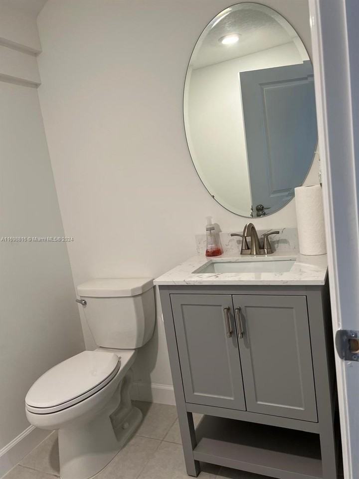 256 Sw 159th Ter #256 - Photo 6 of 27