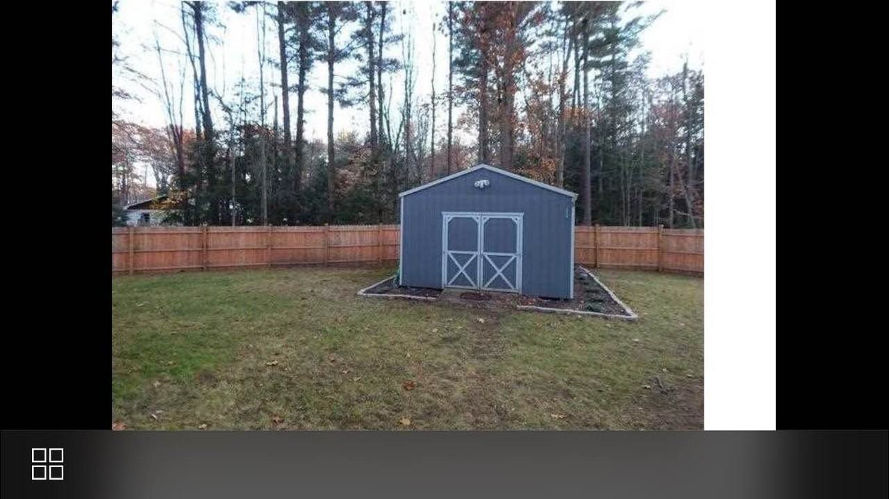 23211 Fernwood Dr - Photo 3 of 14