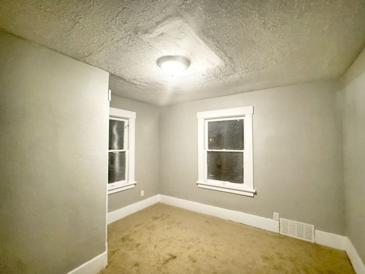 512 Troy Pl Nw - Photo 3 of 6