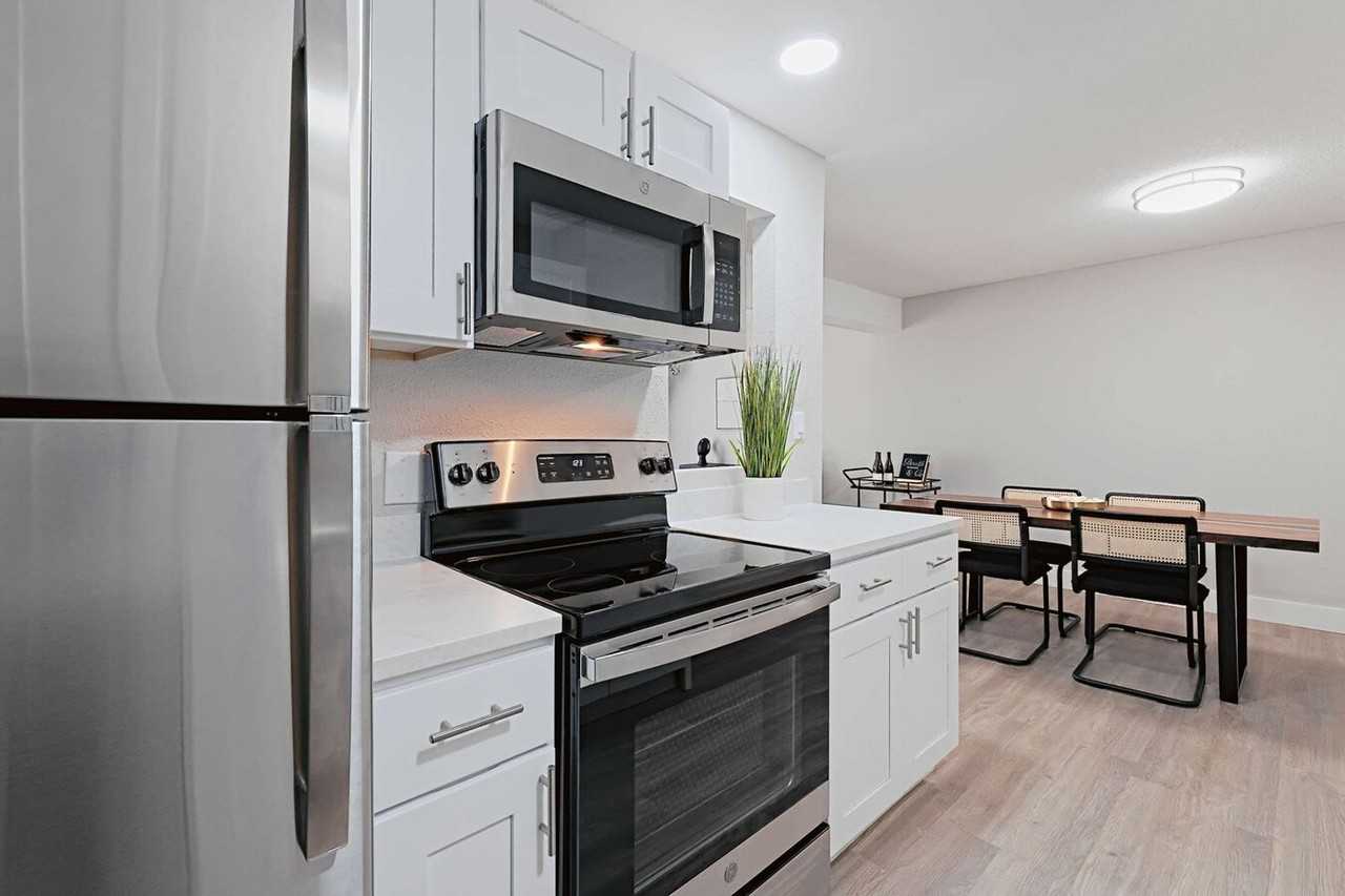 The Grove Apartments - Photo 2 of 7