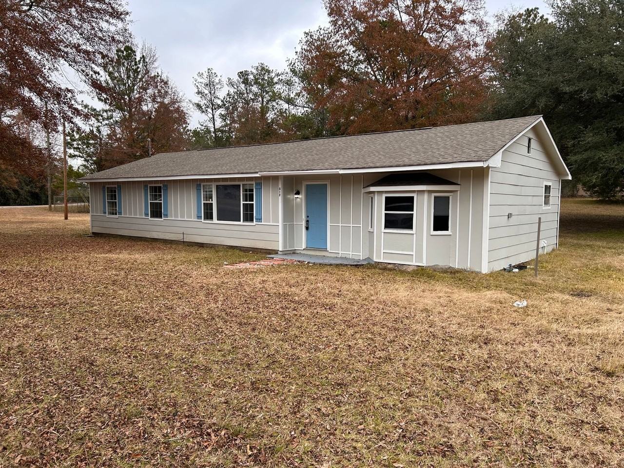 517 Lawrence Dr - Photo 2 of 23