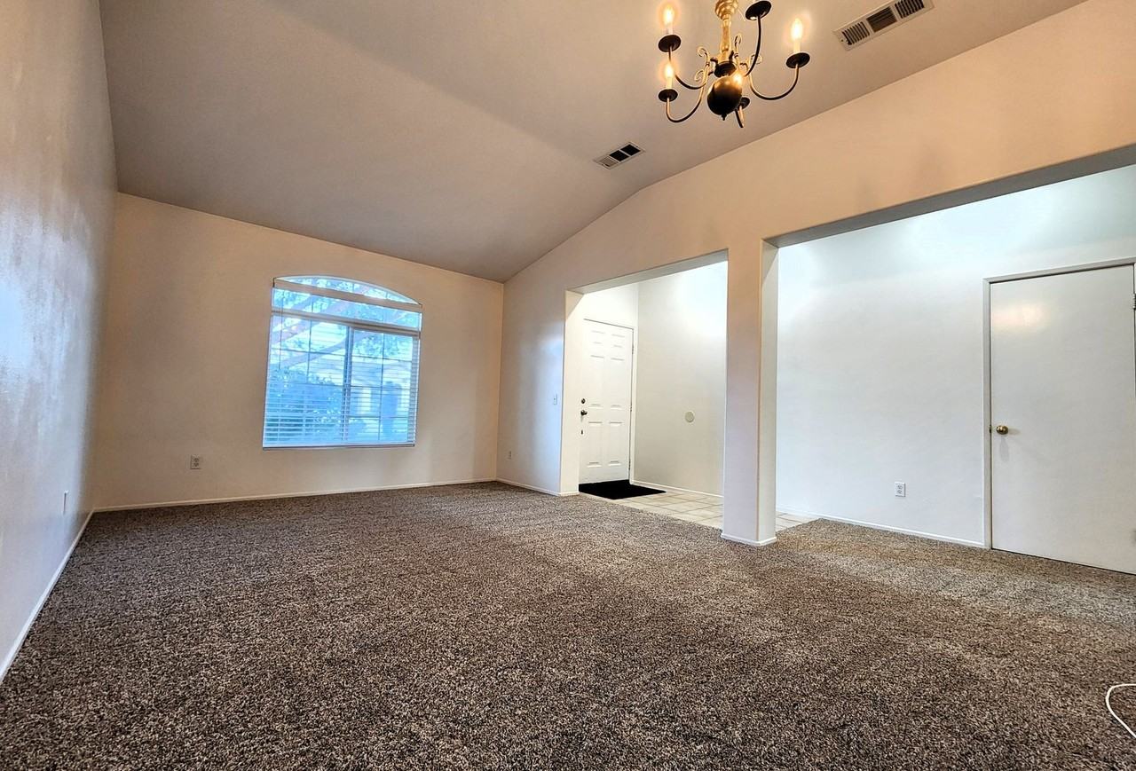 32823 Fairmont Ln - Photo 3 of 19