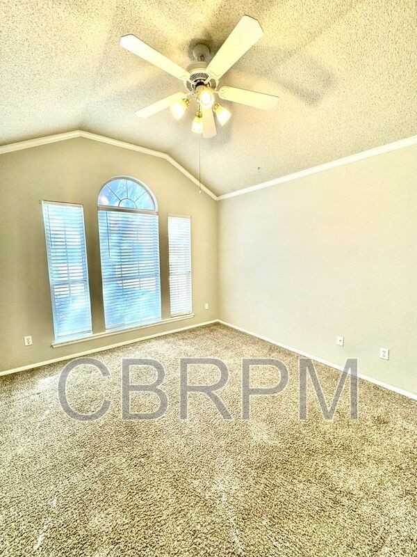 5316 69th St - Photo 3 of 24