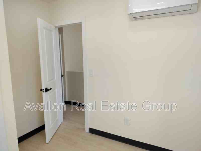227 Hamilton Ave #2 - Photo 3 of 15
