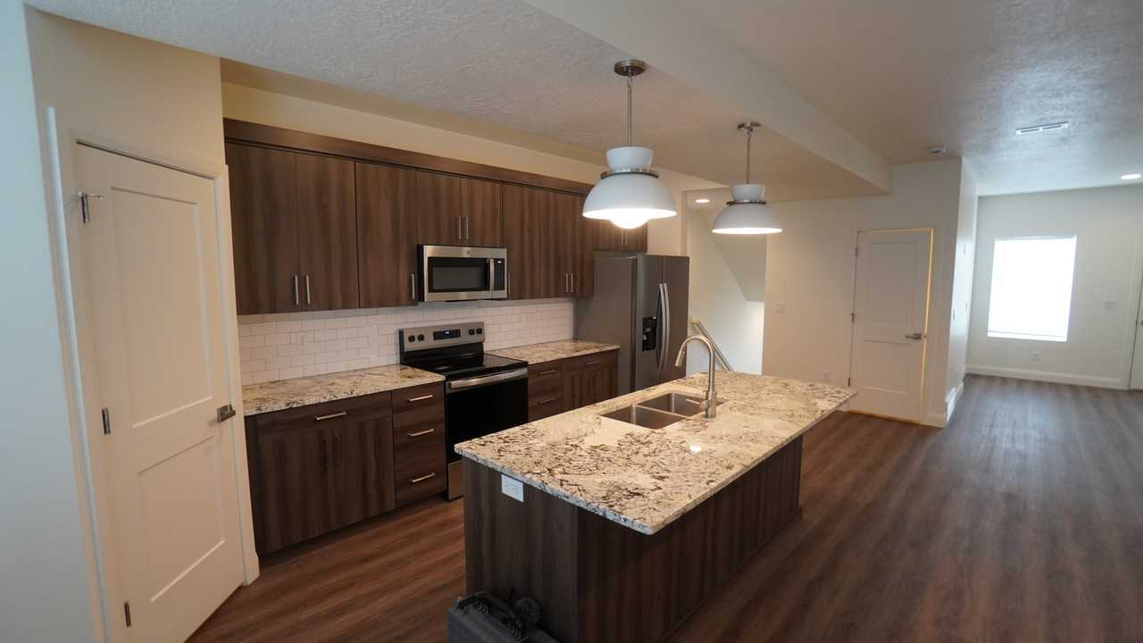 2925 S Highwayste #4 - Photo 7 of 26