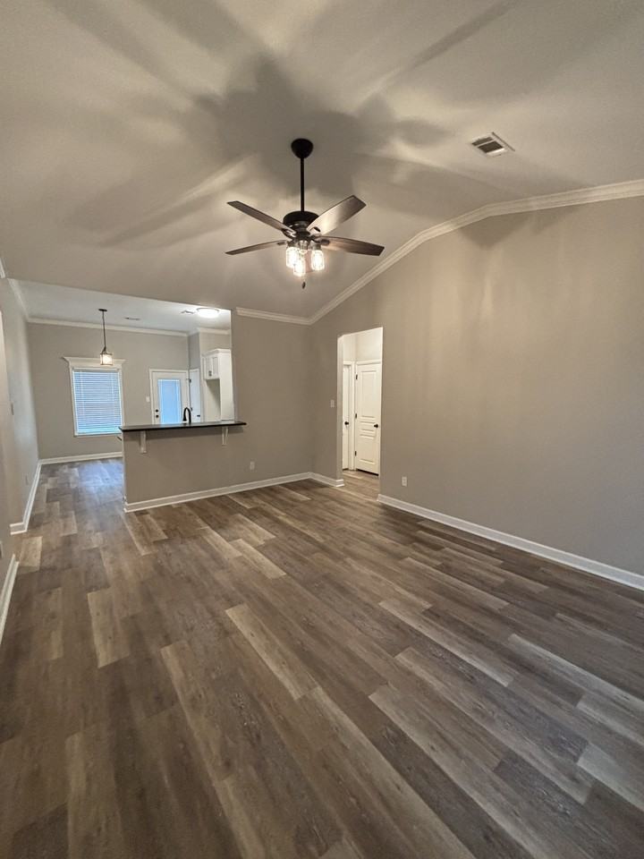 39 Woodhaven Dr - Photo 2 of 24