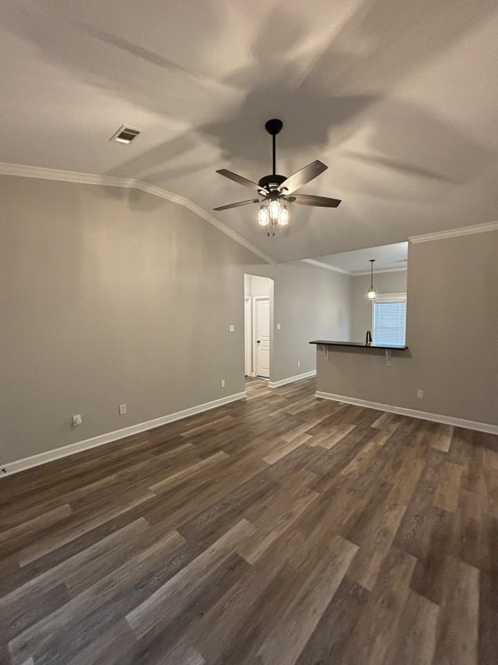 39 Woodhaven Dr - Photo 3 of 24