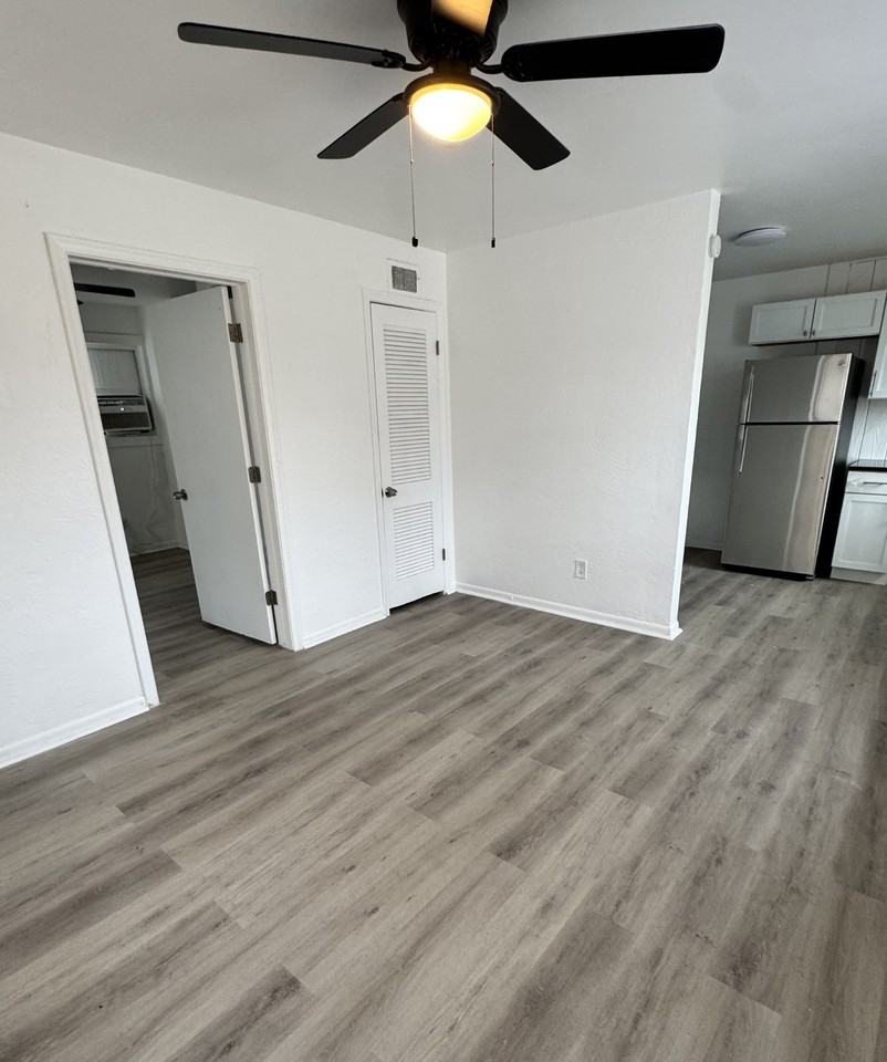 509 Maier Dr - Photo 2 of 6