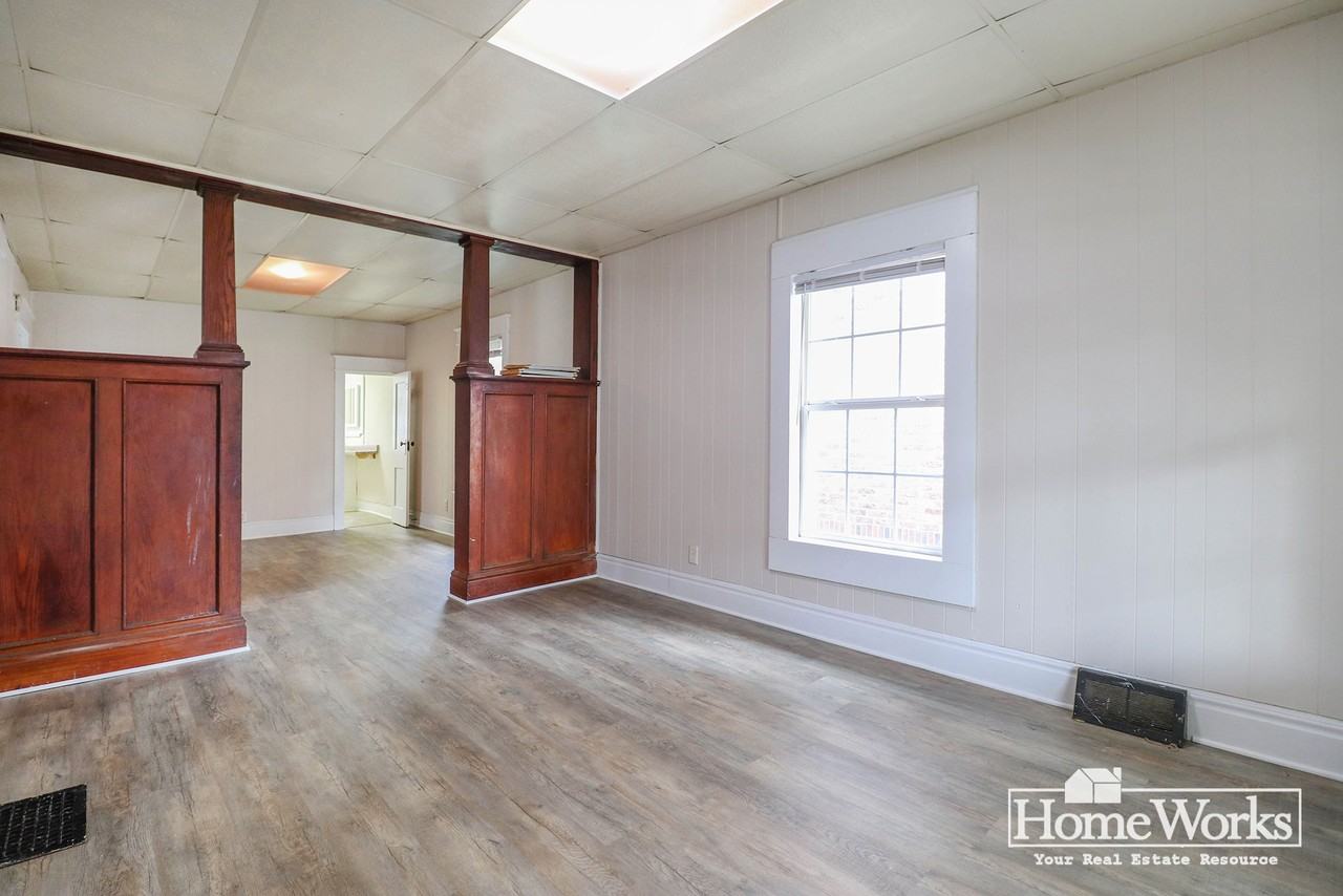 1218 Miner St - Photo 3 of 17