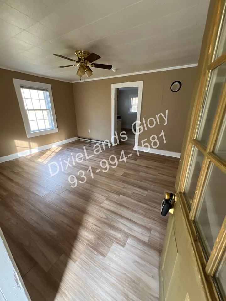 224 Webb Ave - Photo 2 of 18