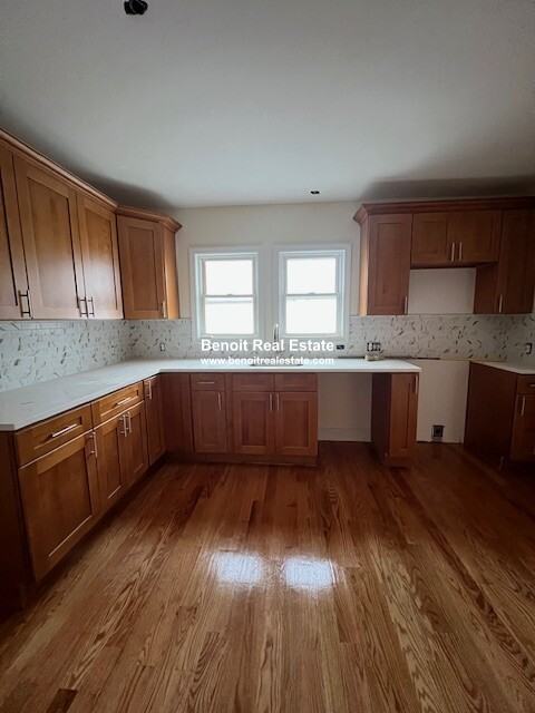 Grenville Rd #1 - Photo 2 of 9