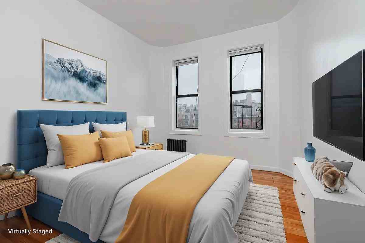 159 E Houston St #2 - Photo 2 of 6