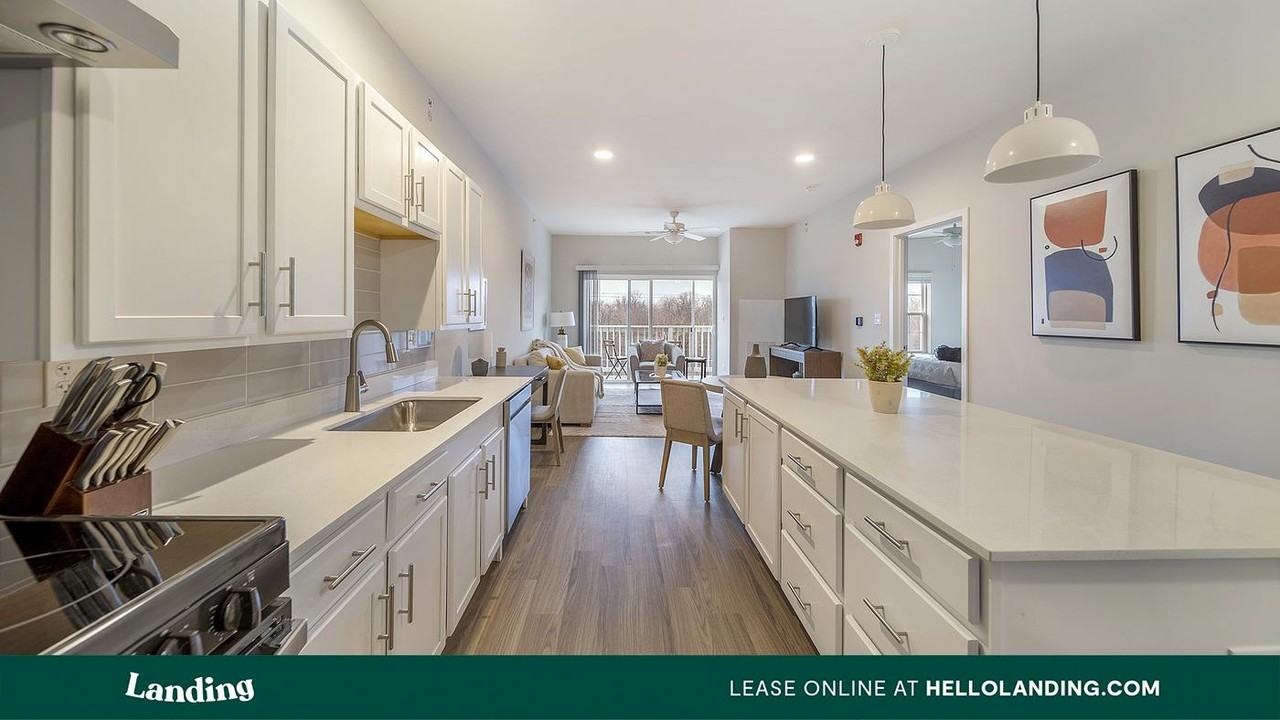 8900 Archer Ave - Photo 3 of 50