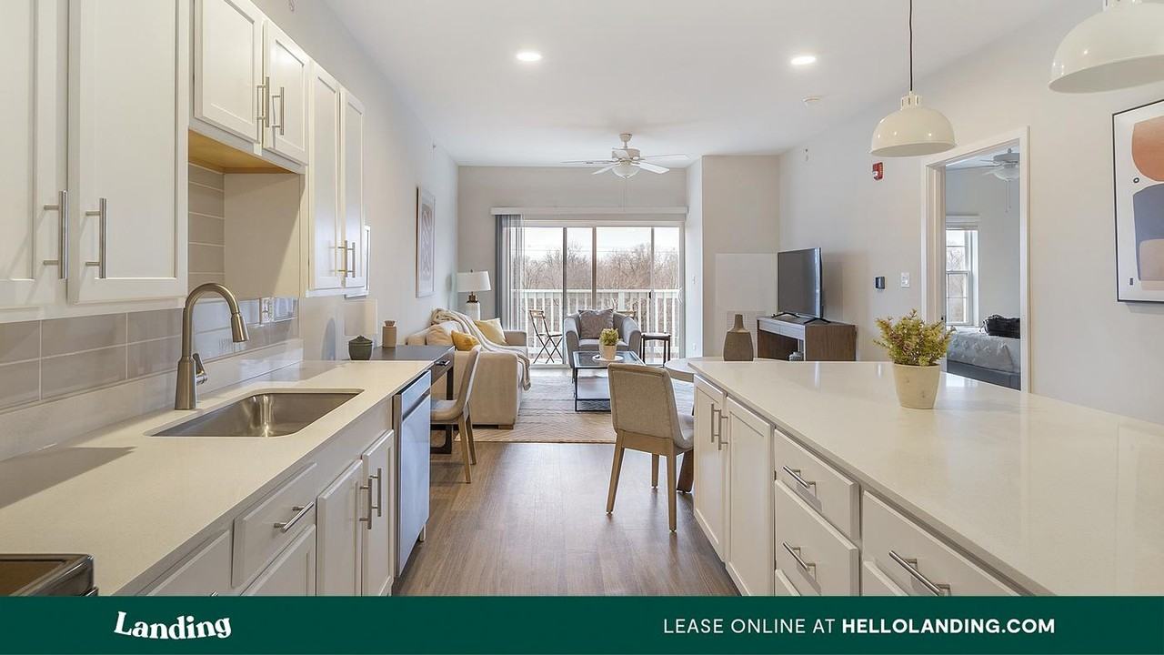 8900 Archer Ave - Photo 4 of 50