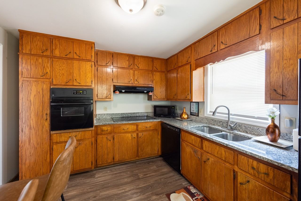 Thrasher Cir & Toney Dr #2A - Photo 7 of 31