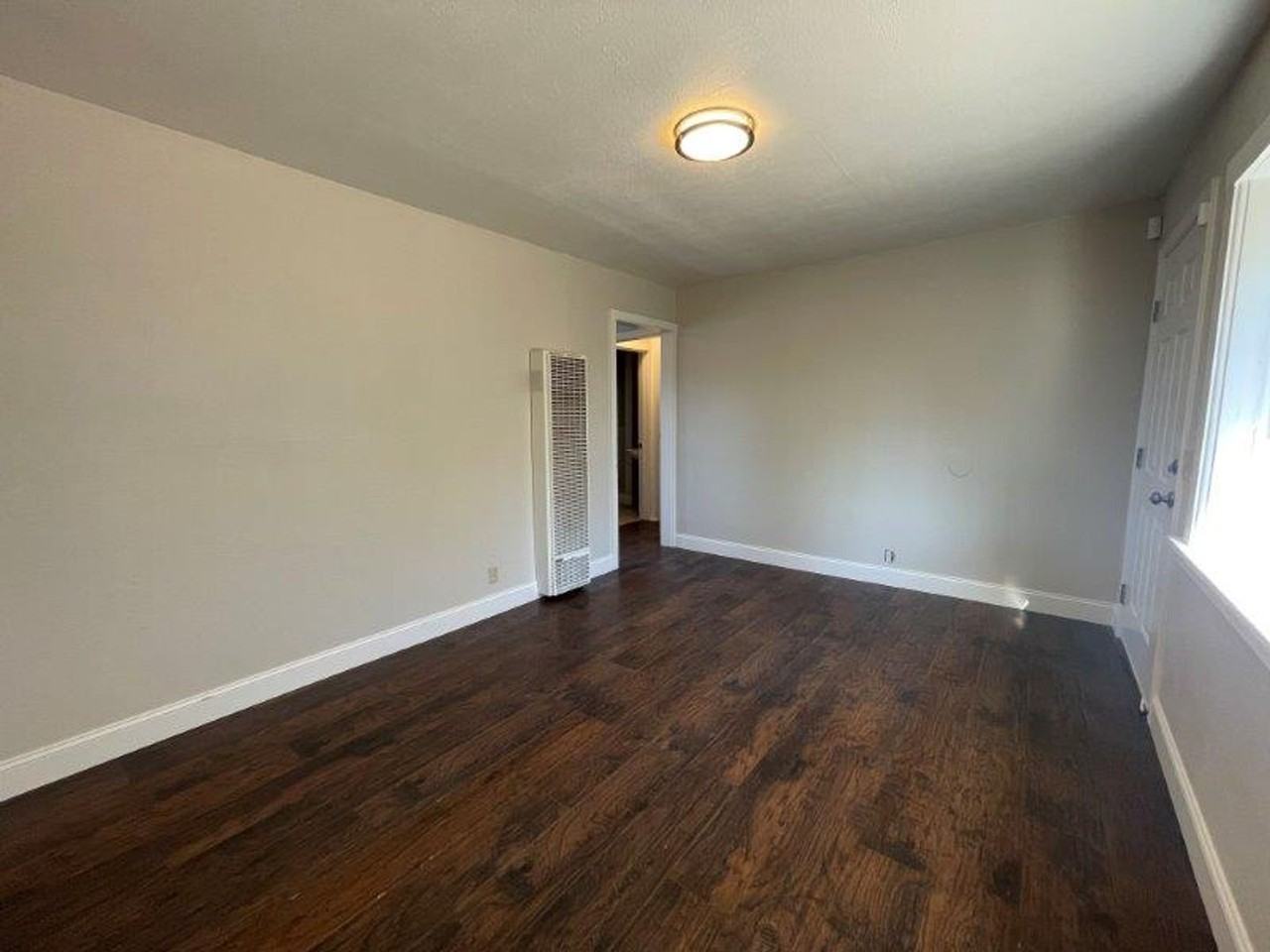 2877 1/2 Marysville Blvd - Photo 4 of 12