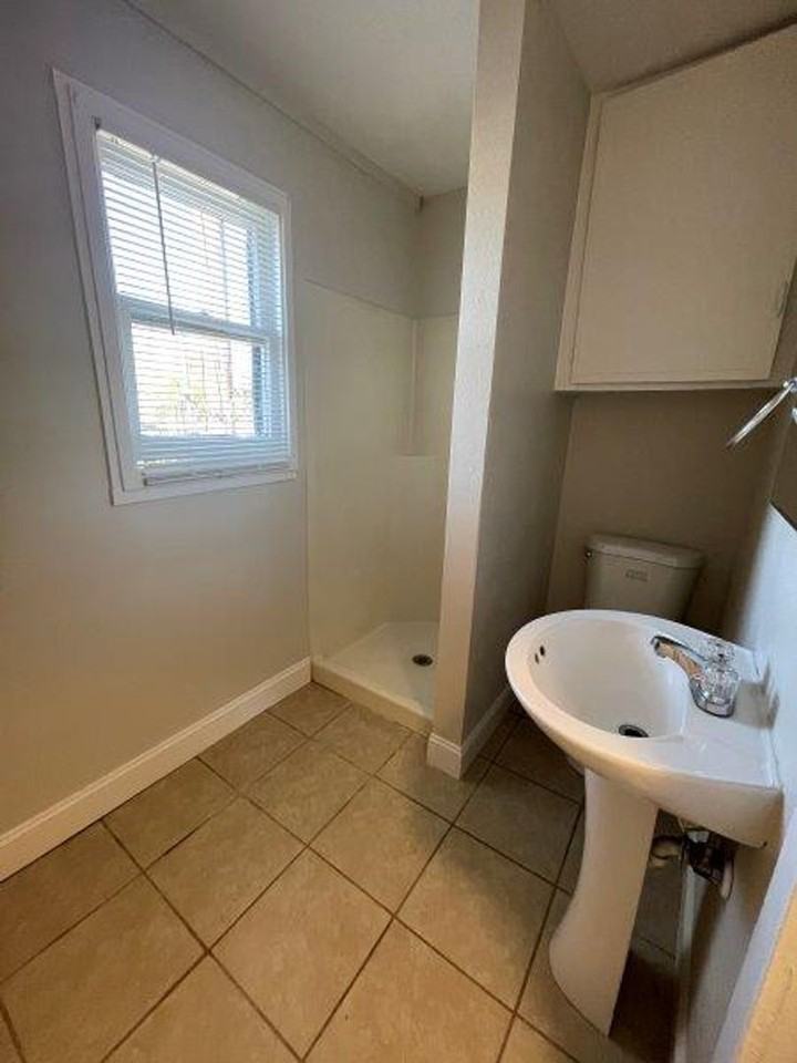 2877 1/2 Marysville Blvd - Photo 7 of 12