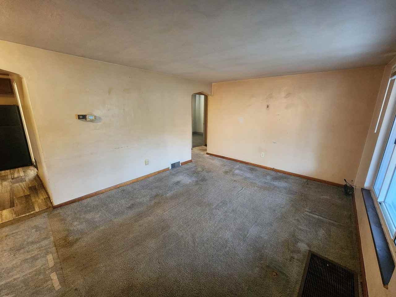 147 Glencoe Dr - Photo 3 of 44