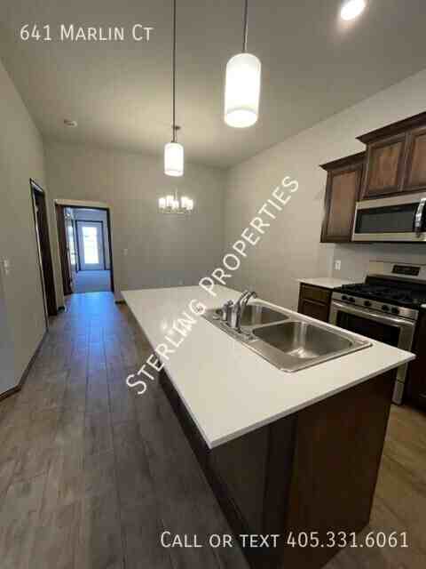 641 Marlin Ct - Photo 4 of 50